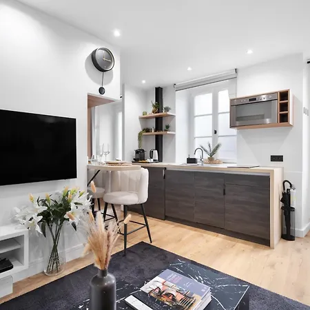 30m2 Cosy A 5 Min A Pied Du Musee Du Louvre Parigi